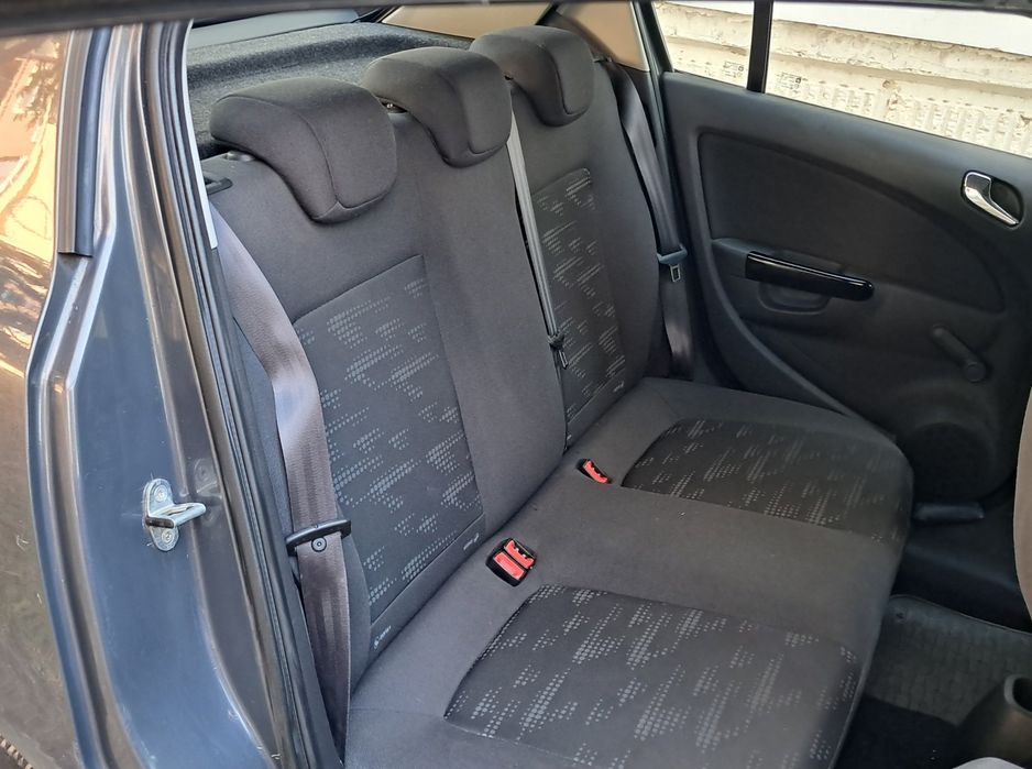Продавам Opel Corsa