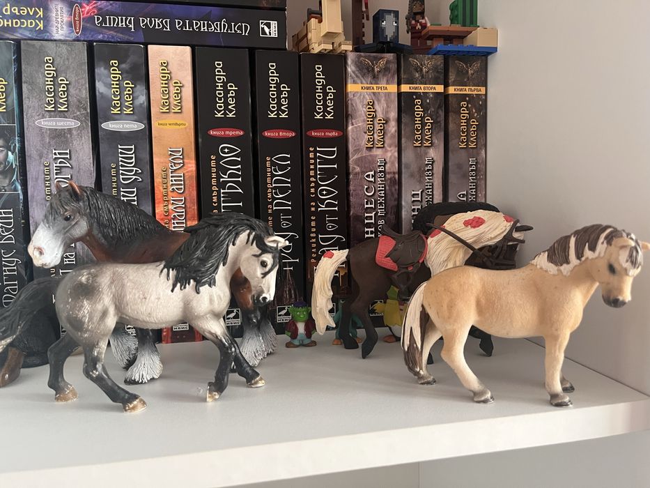Фигурки  на коне Schleich колекционерски
