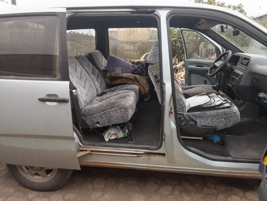 Продам Нива 2120