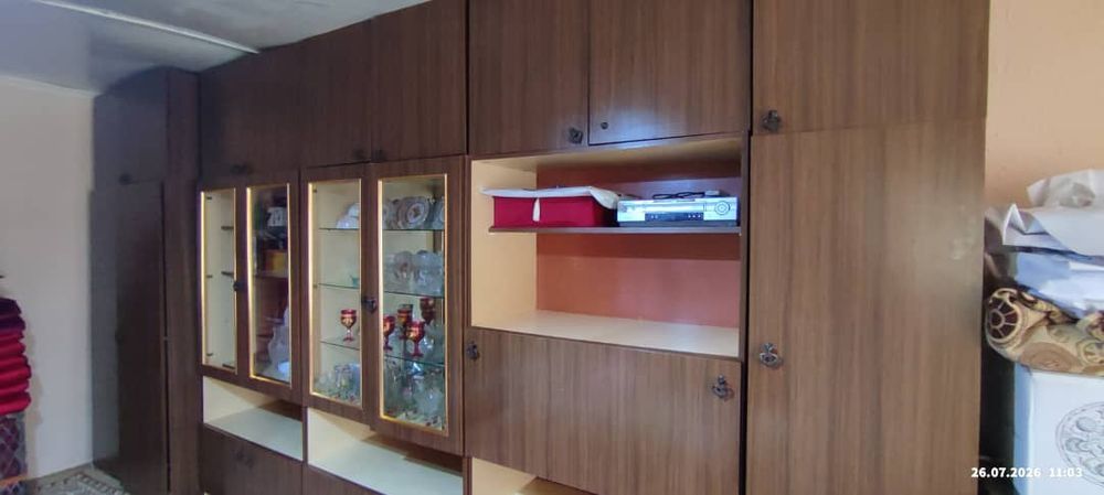 Срочно продам стенку Российская