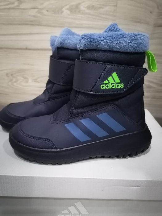 Нови ботушки Адидас