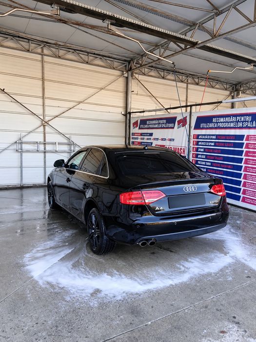 Audi A4 Limuzina