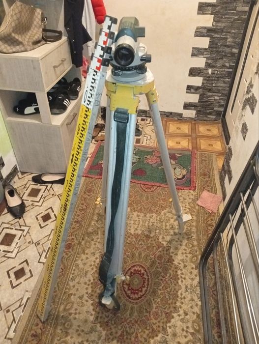 Невелир Bosch профессиональный