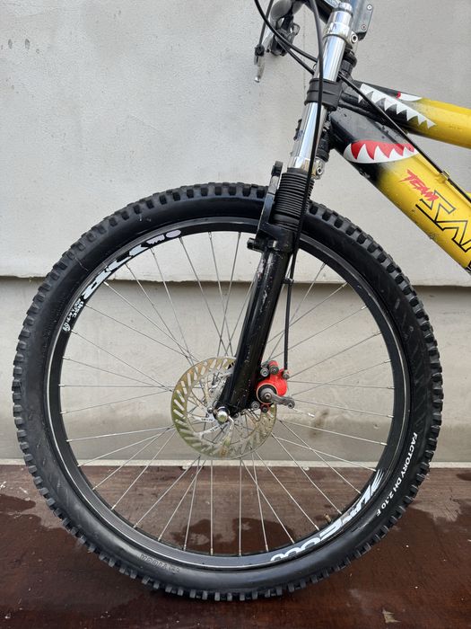 Bicicleta Saracen Havon Mountain Bike Retro Full suspension