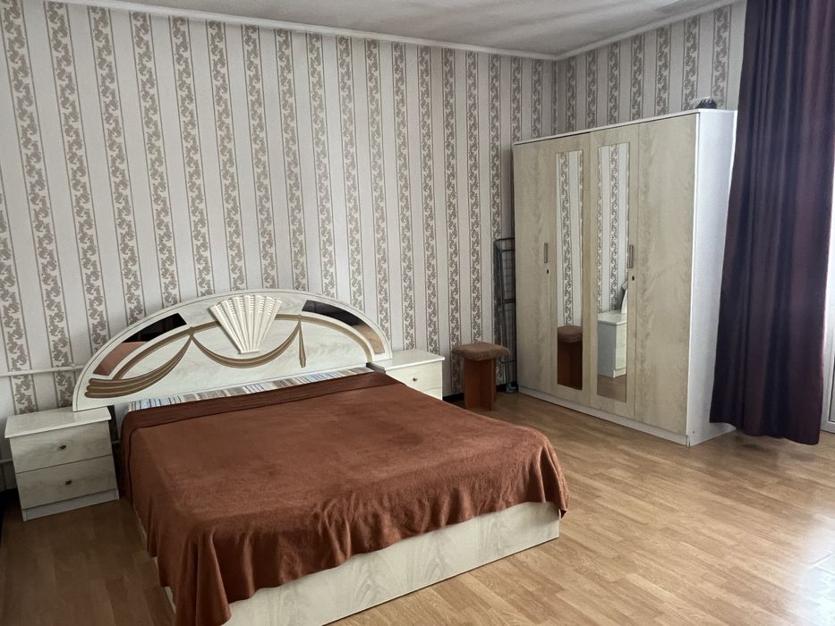 Сдам квартиру 2х-комнатную Ауэзова- Богенбай батыра на долгосрок