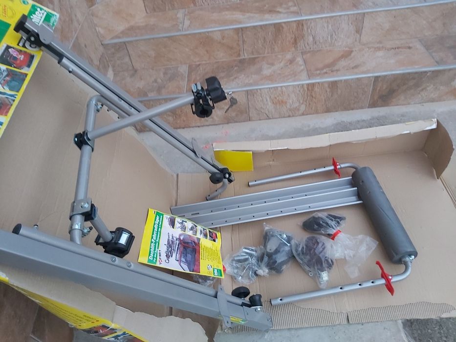 Vând suport auto pentru biciclete