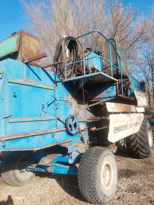 Продам комбайн 2008г