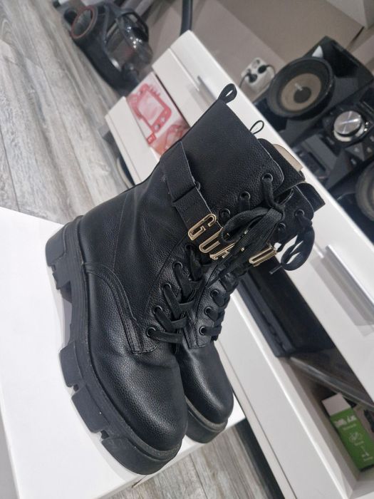 Guess боти 38 номер