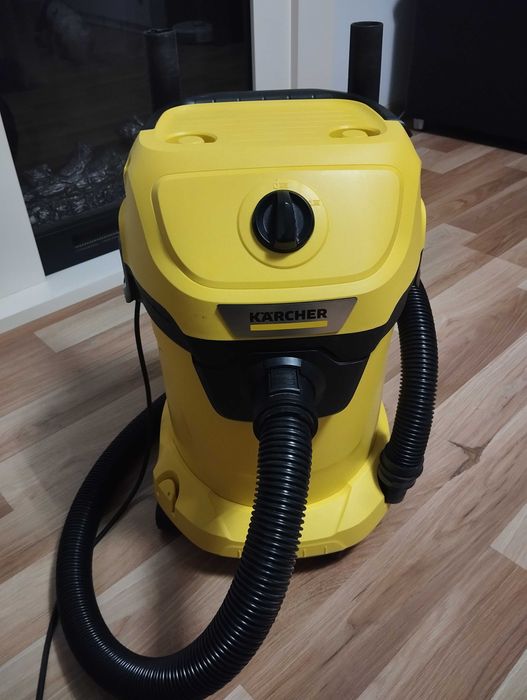 Aspirator profesional Karcher wd3 foarte puternic