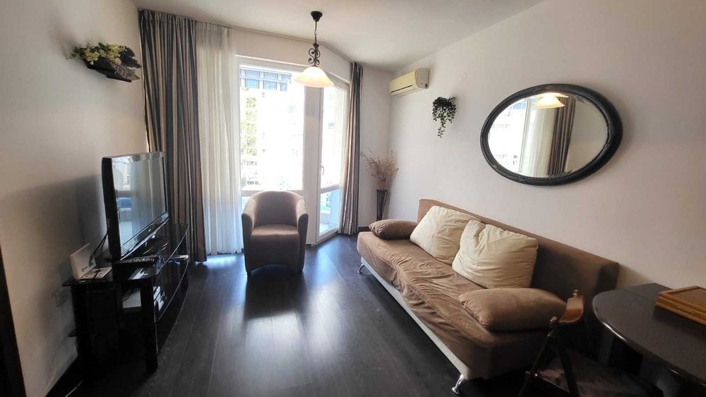 Дава се под наем Тристаен апартамент в к.к. Слънчев бряг - 100 кв.м за 348.84 € - Снимка #1