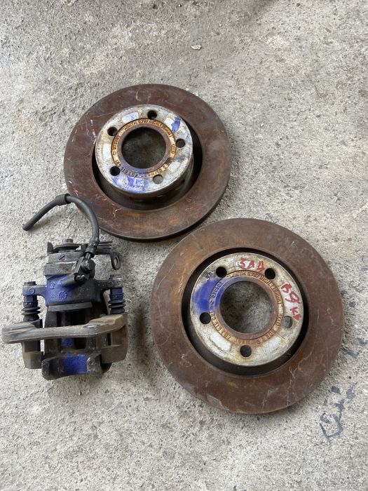 Задние Тормозные диски  audi vw quatro