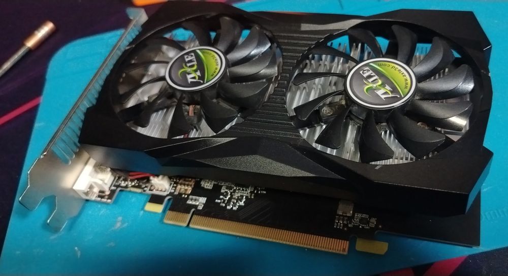 Ремон компьютеров с выездом. Компьютерный мастер. Установка Windows.