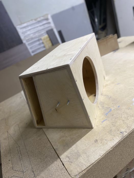 Продам короб для саба 12 дюймов