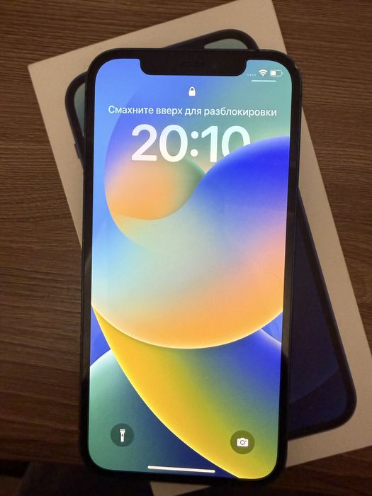 Продам Айфон 12, 64gb