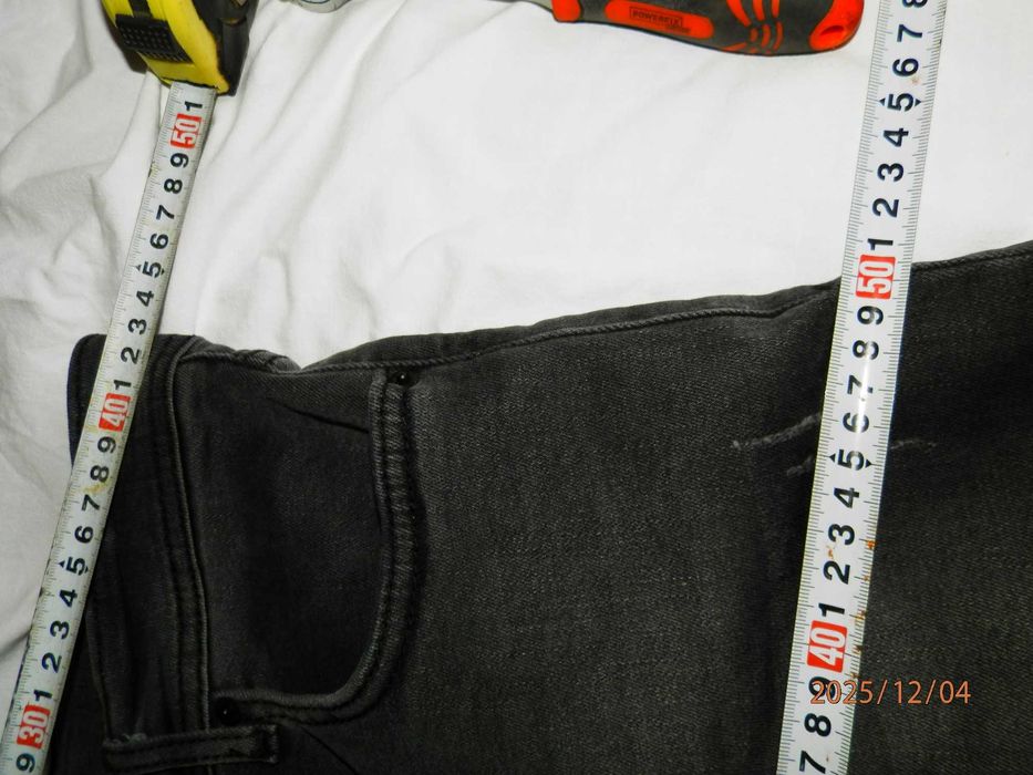 Мъжки дънки нови