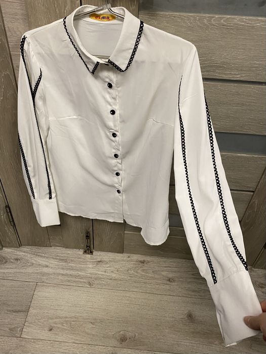 Рубашки блузка по 1000 каждая