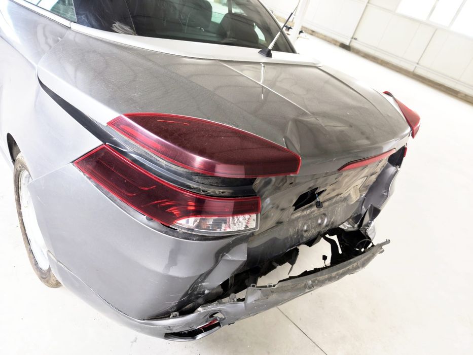 Renault Megane 3impecabil este lovit  2012 .