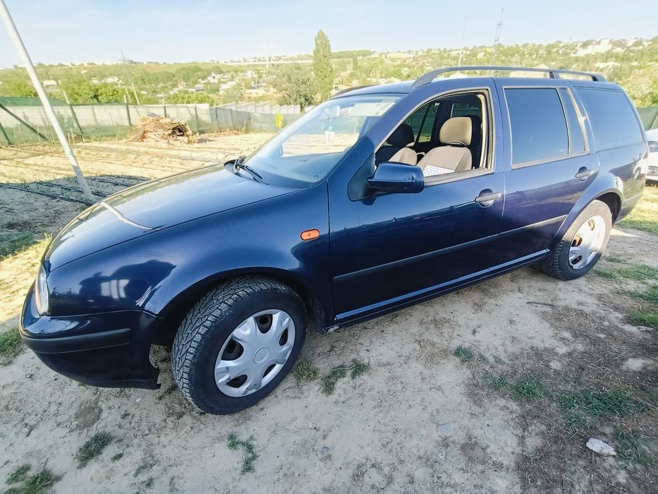 VOLKSWAGEN Golf 2001