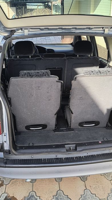 Опель Зафира 2000 год