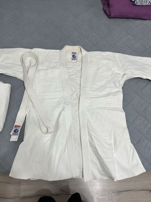 Продам Кимоно для спорта