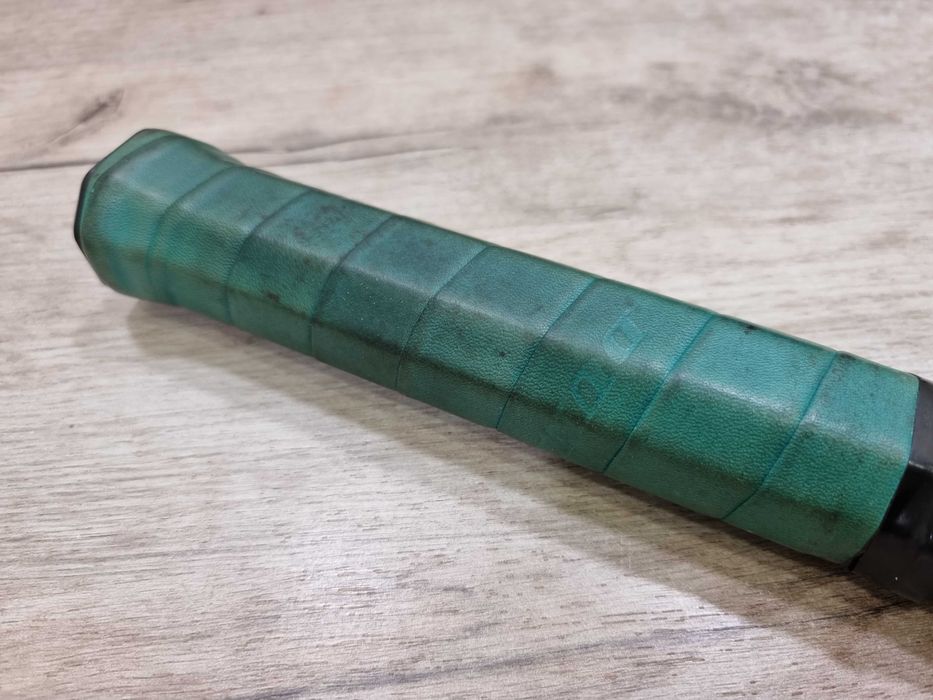 Легендарна тенис ракета Dunlop Max 200G Pro