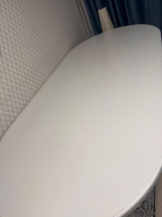 Стол для гостинной