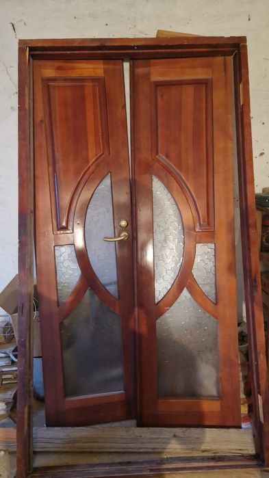 Продаётся хороший дверь межкомнатные