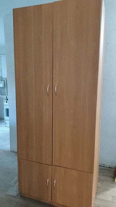 Шкаф  в прихожей