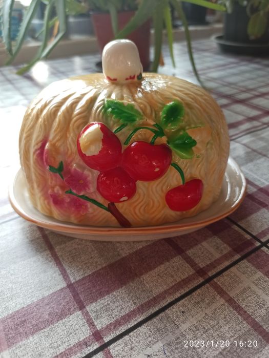 Продам маслёнку. Состояние хорошее.