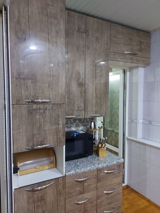 Сдам саою квартиру на юнус абаде 9.4 комн квартиру.