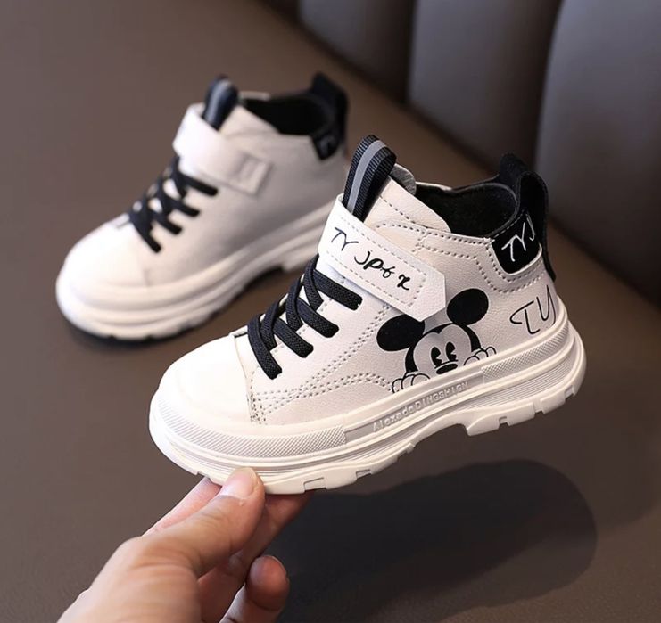 Tenesi flori sau mickey gen zara h&m next