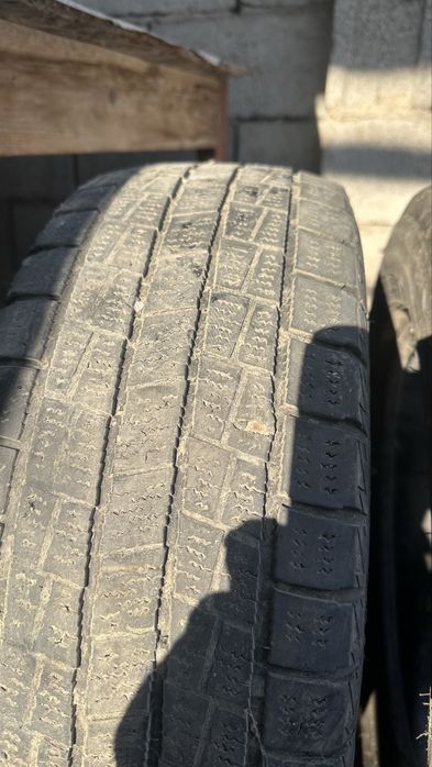 Шины зимнии разные