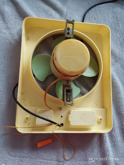 Вентилятор советский Самал  вытяжной