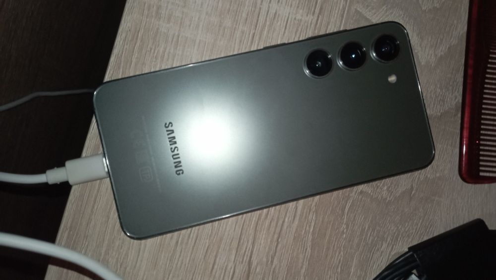 Обменяю SAMSUNG S23