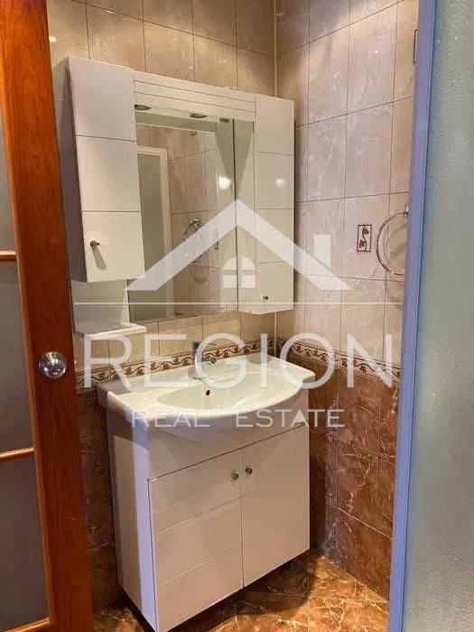 Дава се под наем Тристаен апартамент в Варна, Център - 85 кв.м за 611.49 € - Снимка #7