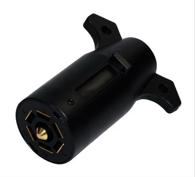 Преходник/адаптер от 7-пинов американски към 7-пинов европейски