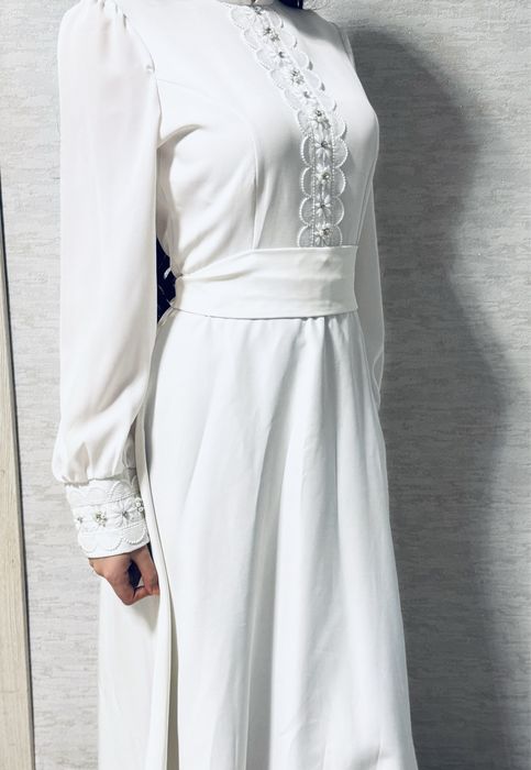 Платье белой в пол на выпускной