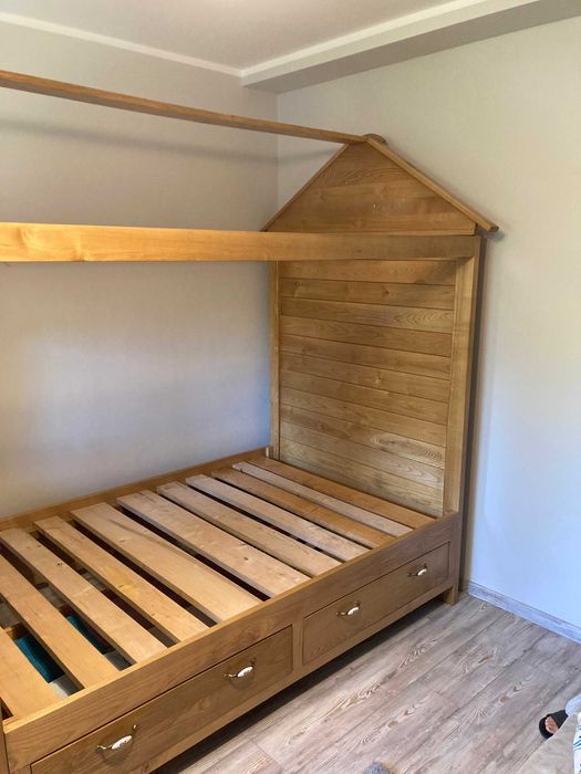 Pat lemn masiv de frasin tip casuta