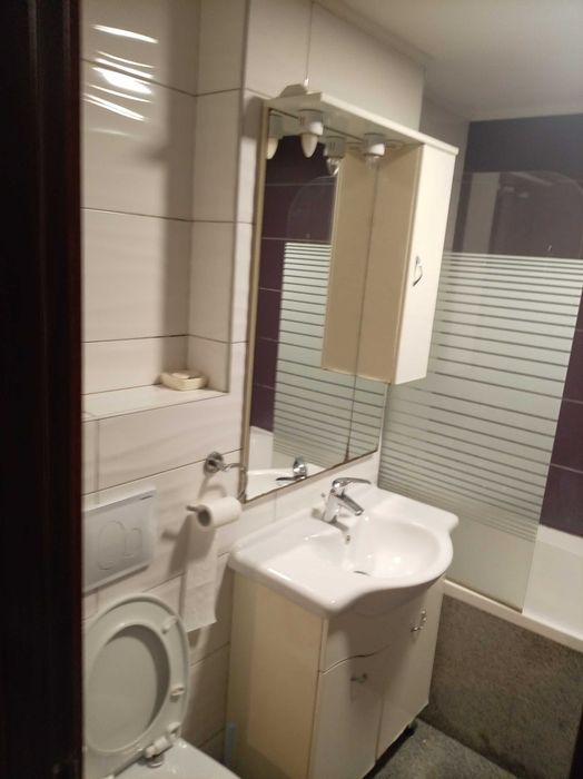 Inchiriez apartament 2 camere Slobozia, Ialomita, MB-uri, decomandat, mobilat si utiliat, clasa energetica A, izolat, obloane, apa si gaz separat.