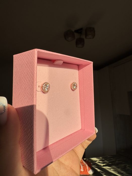 Cercei stud Constella