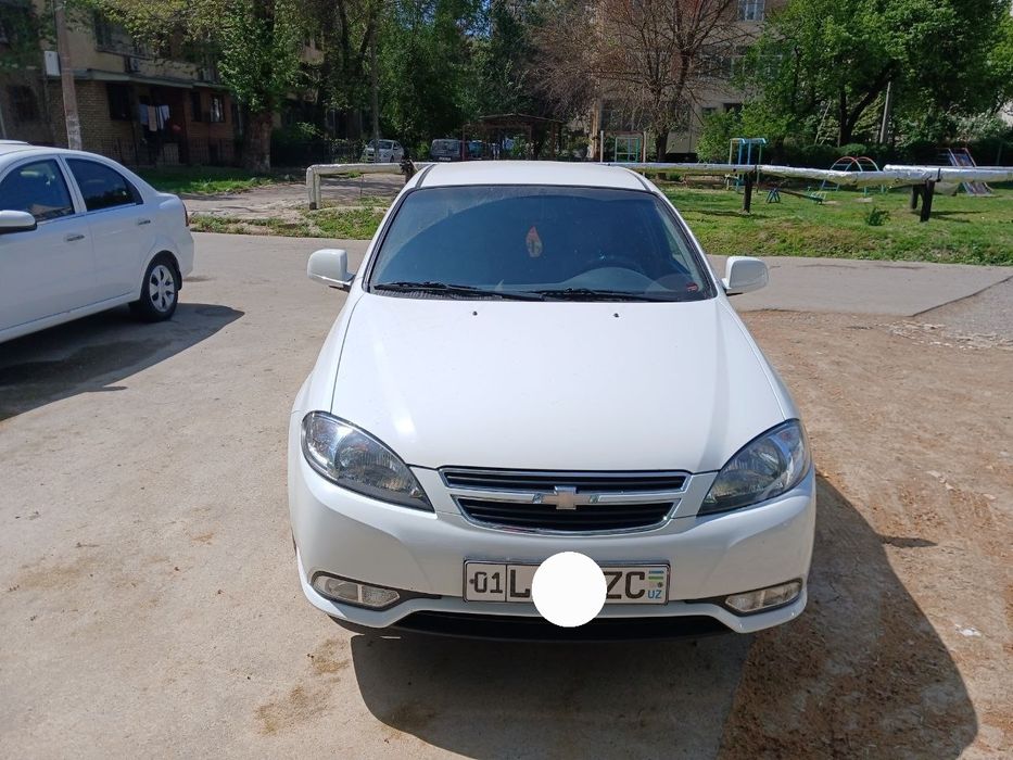 Lacetti Gentra 2023 срочно пробег чистая