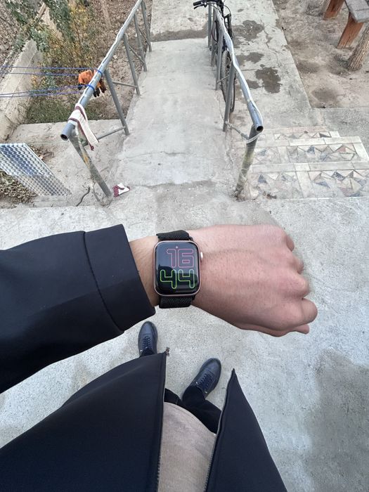 Apple watch se 40 mm Sotiladi