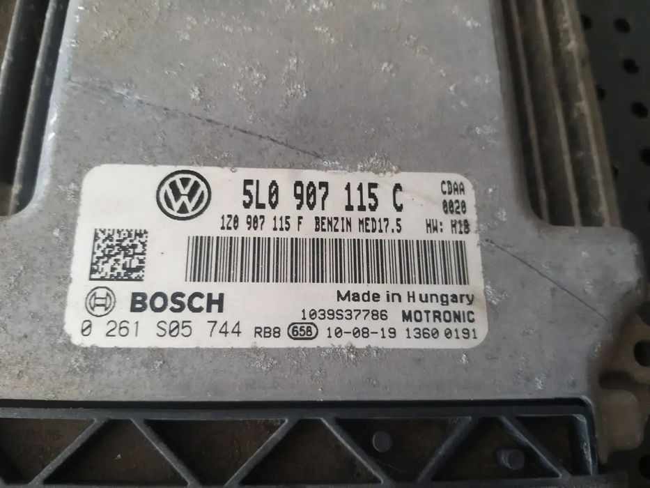 Ecu calculator motor 1.8 tfsi skoda yeti 5l 5l0907115c 1z0907115f 0261s05744