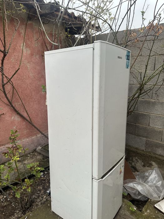 Холодильник бушный