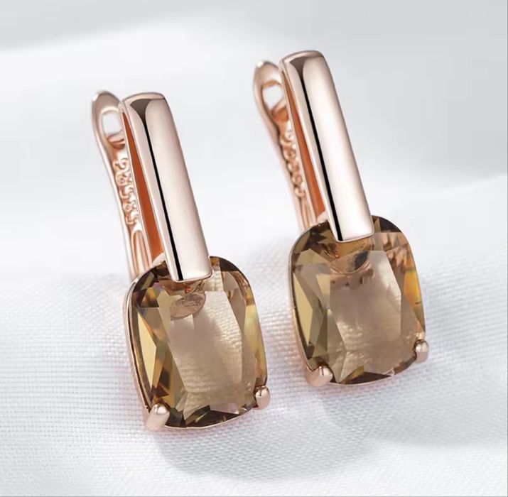 Cercei Luxury Cognac – Placati cu Aur 18k – Cadoul Perfect pentru EA