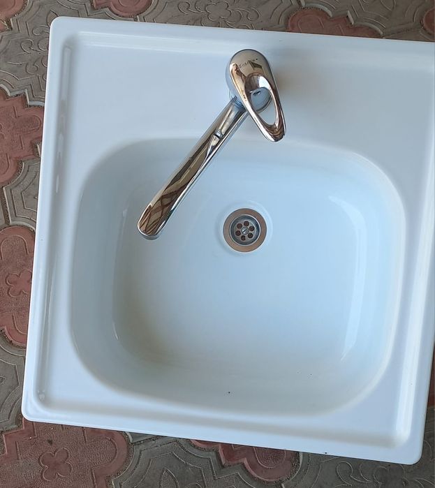 Раковина Смеситель Шланги