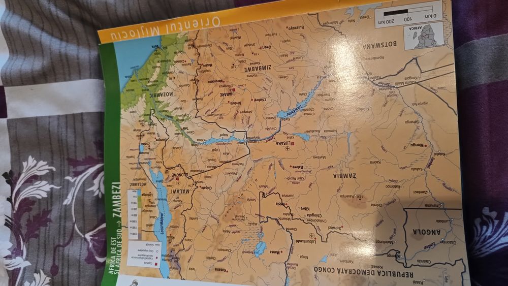 Atlasul lumii în dosar