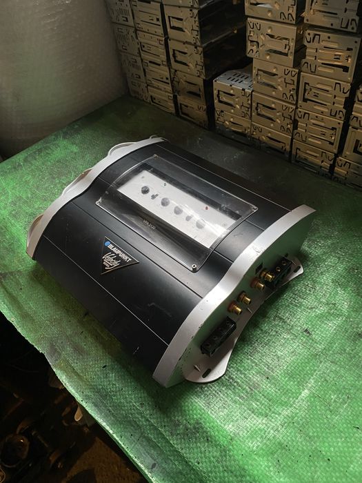Blaupunkt (Germany)- Качествен и Компактен BASS Усилвател за кола авто