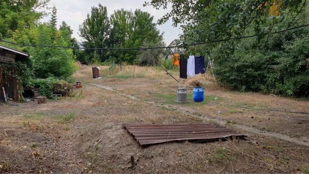 Продам дом и участок огромный