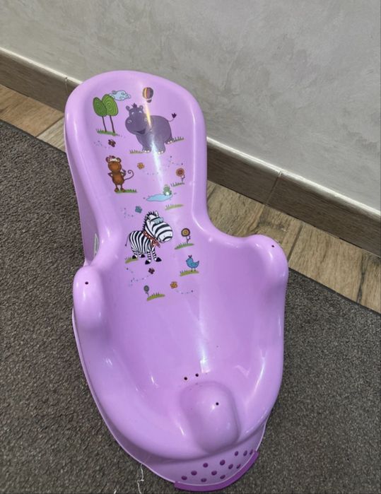 Scaun de masa chicco+cadou suport baie